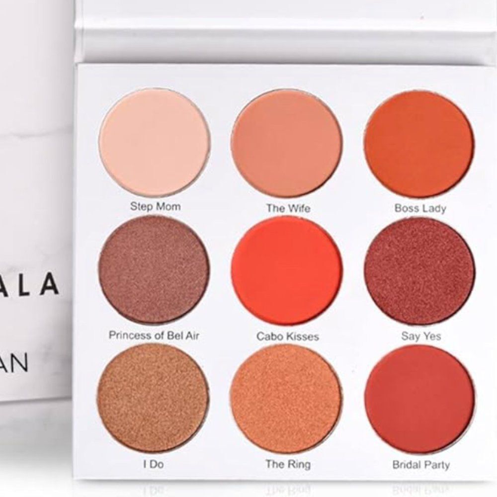 NIB Give Them Lala Beauty The Grown Woman Eyeshadow Palette
